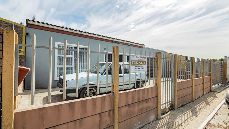 3 Bedroom Property for Sale in Heideveld Western Cape